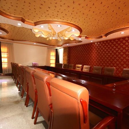 לובומבאשי The Big 5 Hotel, Lodge & Camp מראה חיצוני תמונה