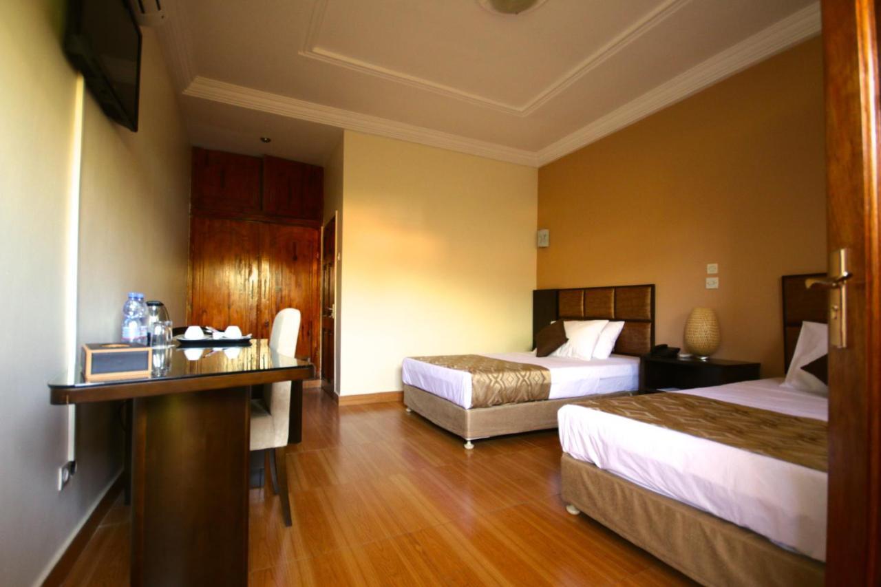 לובומבאשי The Big 5 Hotel, Lodge & Camp מראה חיצוני תמונה