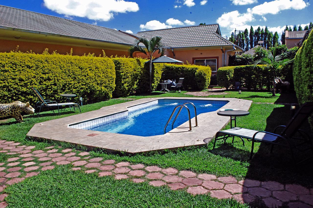לובומבאשי The Big 5 Hotel, Lodge & Camp מראה חיצוני תמונה